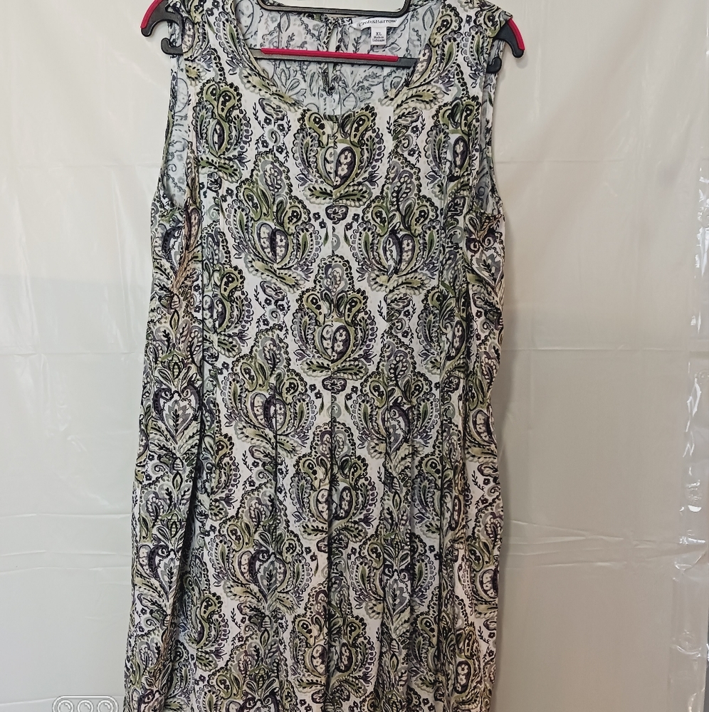Croft & Barrow summer dress XL.Green  with Grey and Black Sleeveless pleated